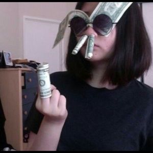 Meet your Posher, Haley